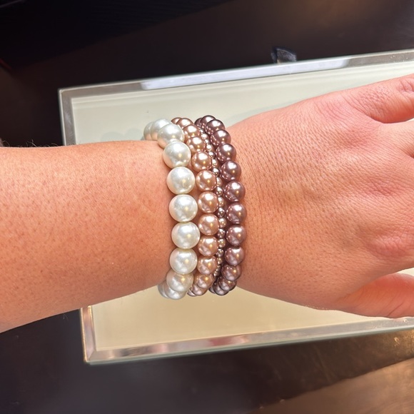 Set a 4 stackable, imitation, pearl bracelets. Fashion jewelry. Layer bracelet - Picture 3 of 4